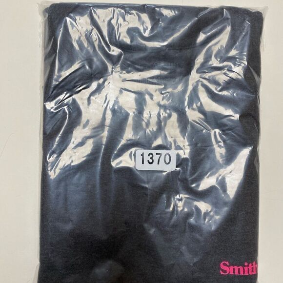 Smith & Wesson Women’s Black|Pink Respect Dual Pistol Graphic Shirt Sz XXL - Picture 8 of 9